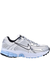 NIKE ZOOM VOMERO 5 PLATEADO/AZUL