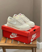 NIKE LEGACY LIFT COURT BEIGE