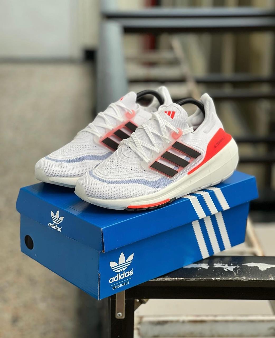 Adidas Ultraboost Light Naranja