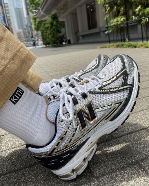 NEW BALANCE 1906 BLANCO / ORO