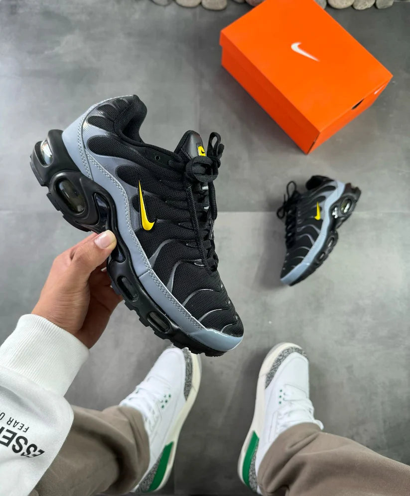 NIKE TN NEGRO / GRIS