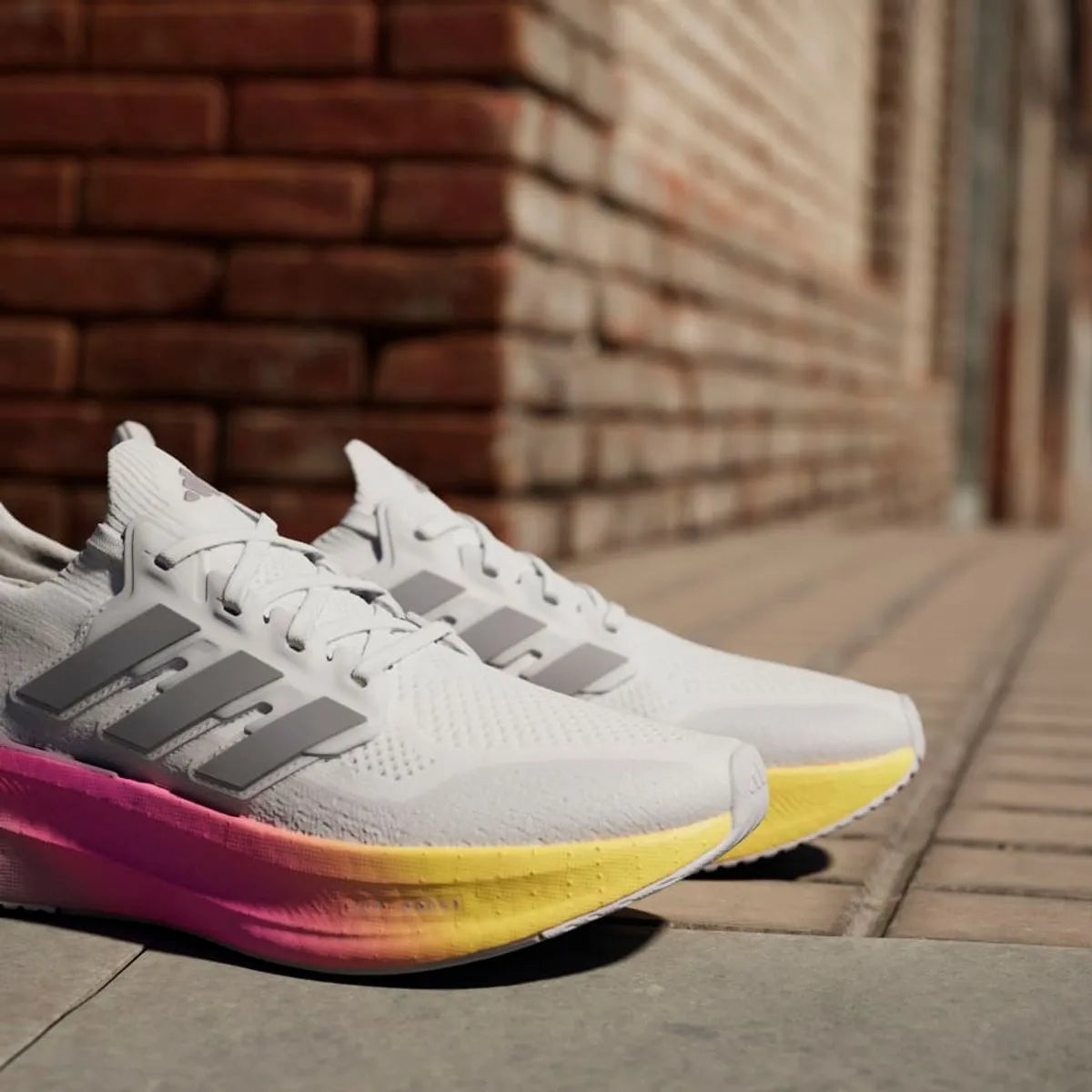 ADIDAS ULTRABOOST BLANCO COLORES