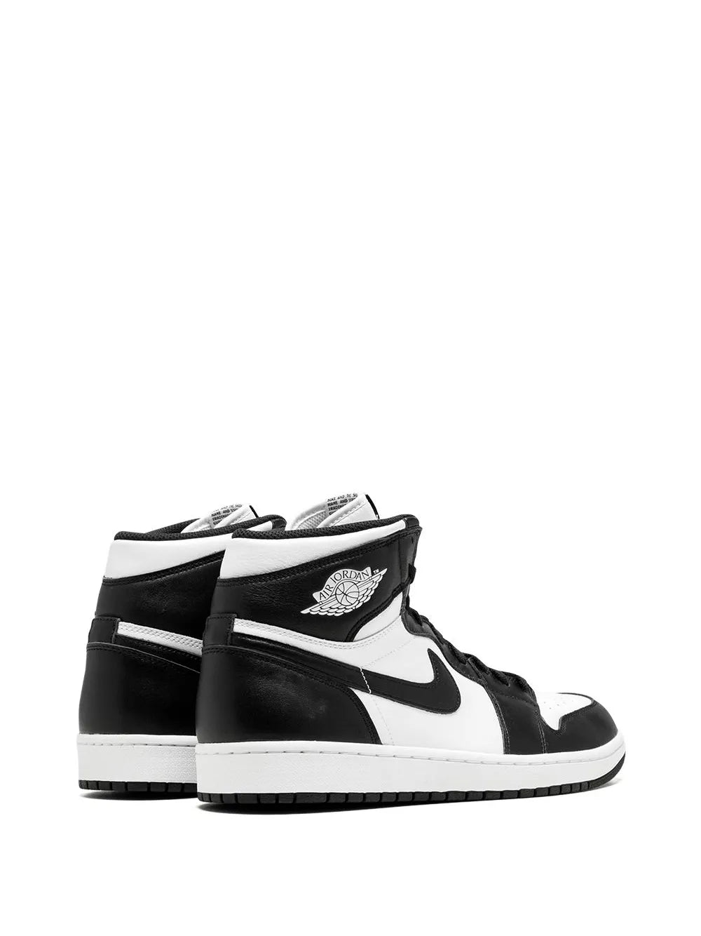 JORDAN RETRO 1 HIGH NEGRO BLANCO
