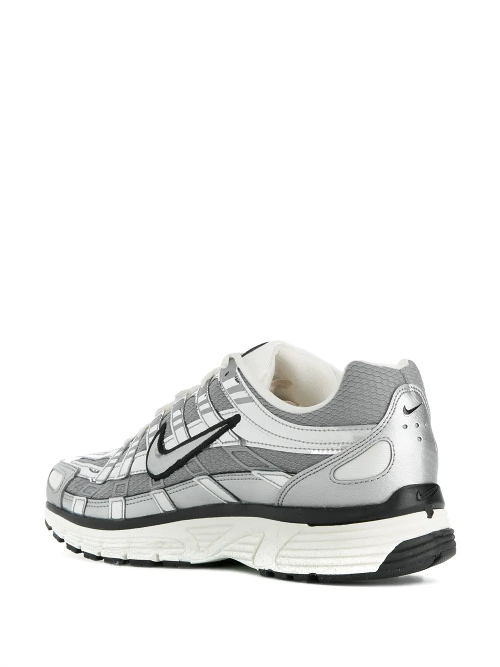NIKE P6000 PLATEADO