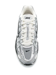 NIKE P6000 PLATEADO