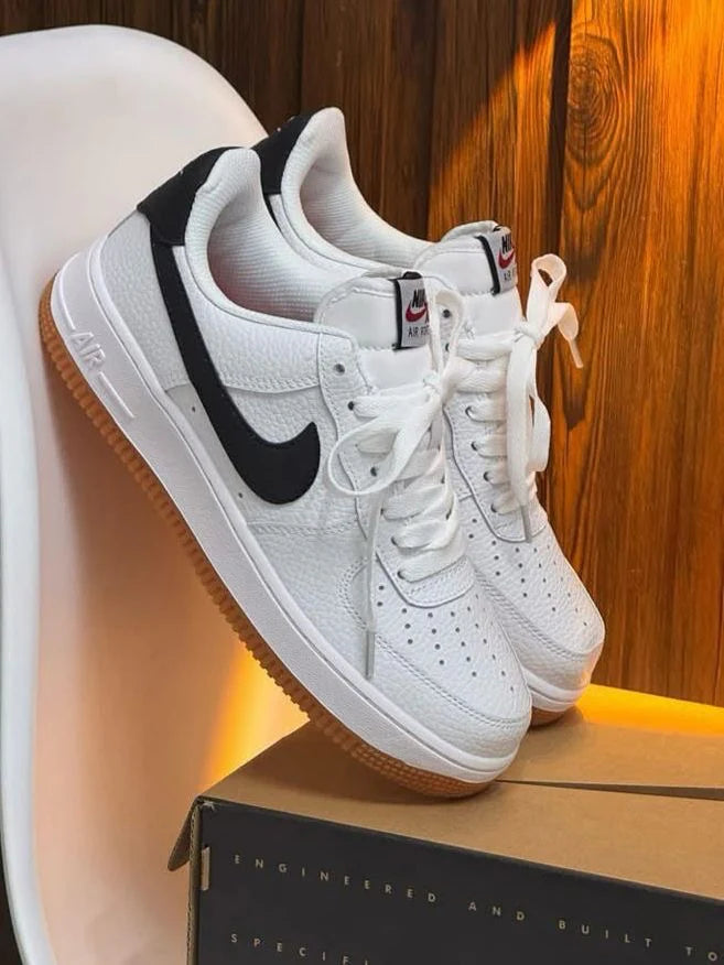 NIKE AF1 AIR FORCE 1 ONE