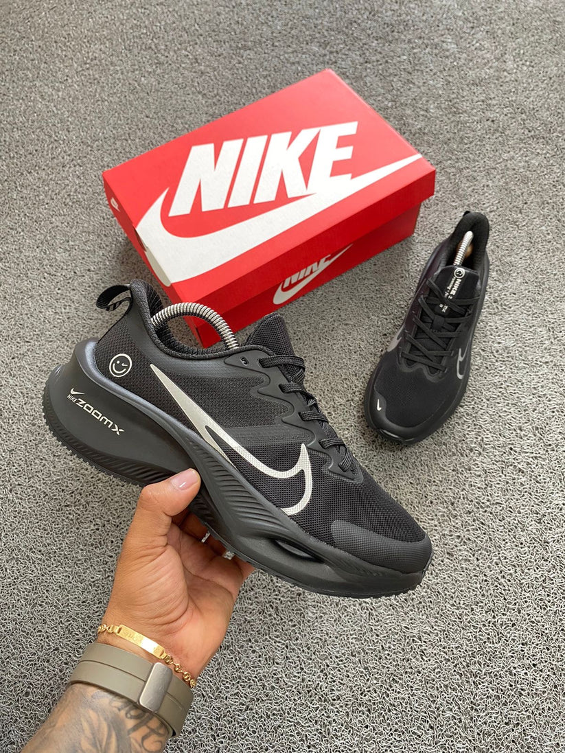 NIKE ZOOM CARITA NEGRO