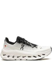 ON CLOUD RUNNING BLACK/IVORY