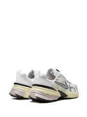 NIKE V2K BLANCA/PLATEADA