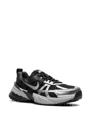 NIKE V2K RUN NEGRO/PLATEADO