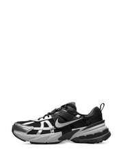 NIKE V2K RUN NEGRO/PLATEADO