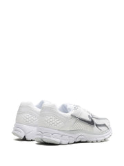 NIKE ZOOM VOMERO 5 BLANCO / PLATEADO