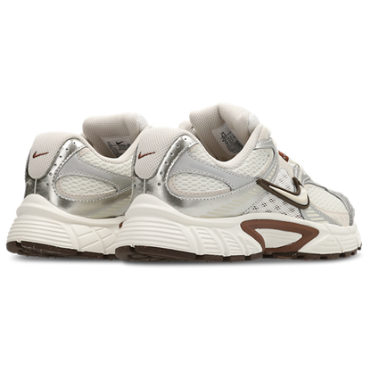 NIKE V5K RNR PLATEADA / CAFE