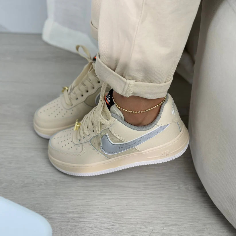 NIKE AF1 AIR FORCE 1 ONE BEIGE