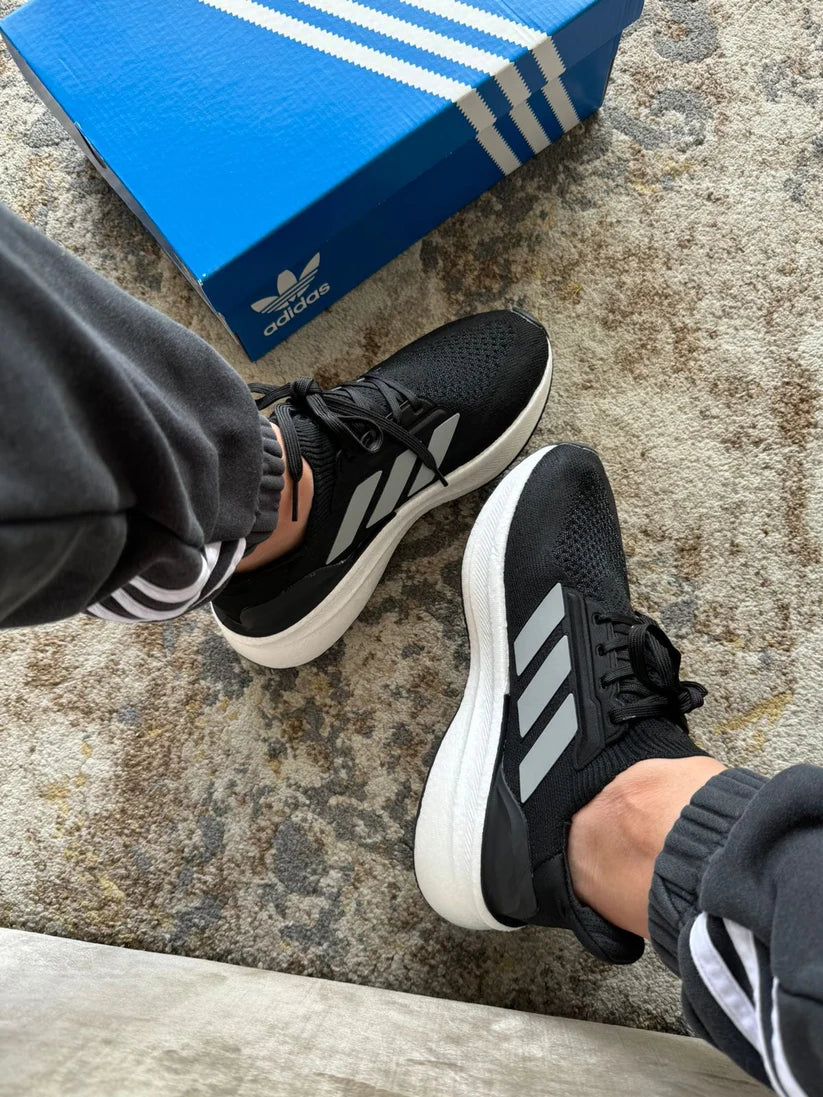 ADIDAS ULTRABOOST 5 NEGRO GRIS