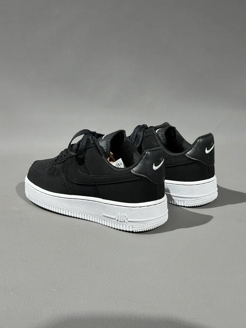 NIKE AF1 AIR FORCE 1 ONE NEGRO / BLANCO