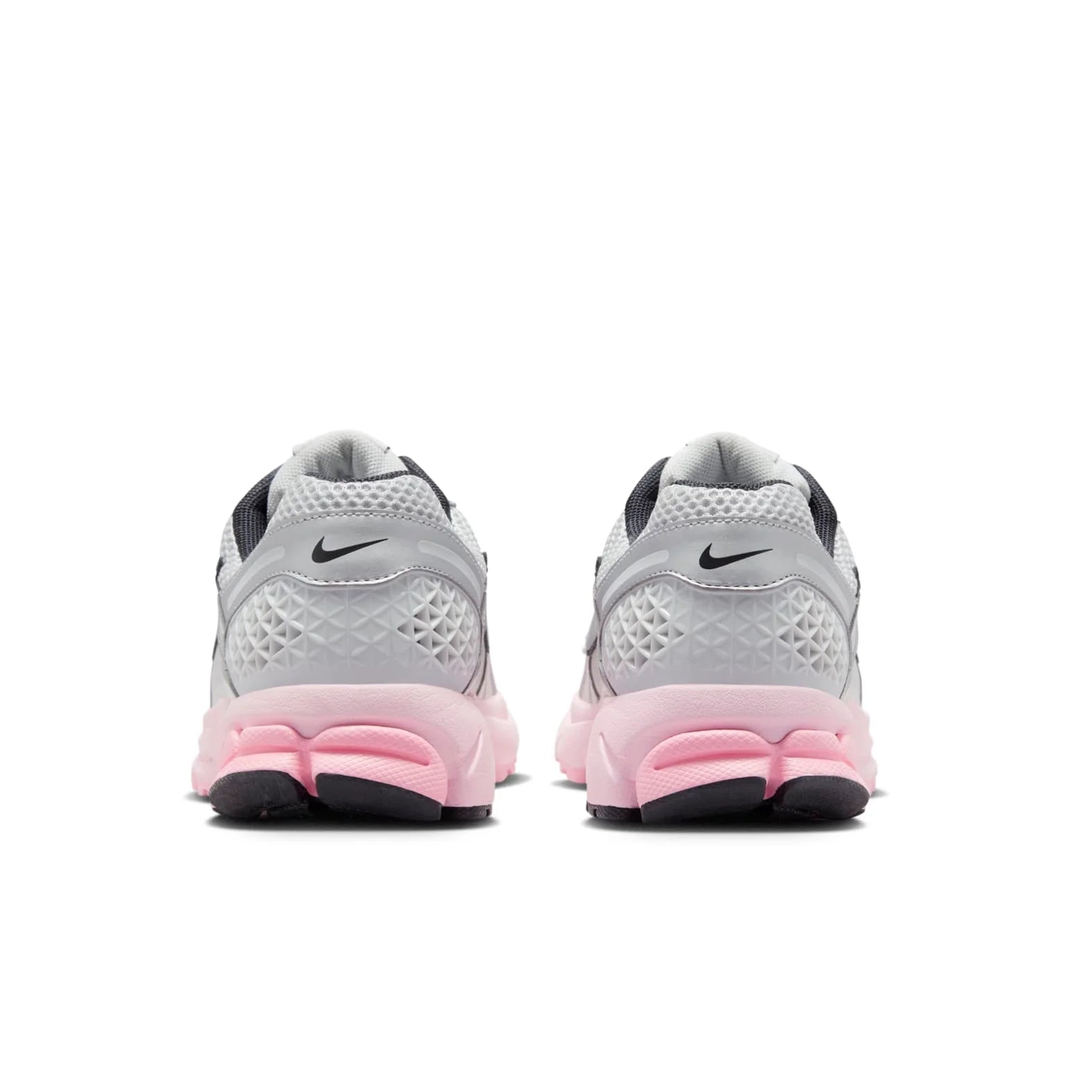 NIKE ZOOM VOMERO 5 PLATEADO/ROSADO