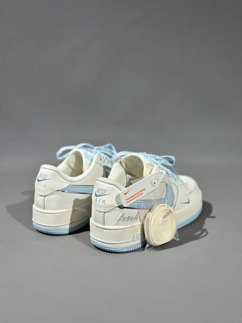 NIKE AF1 AIR FORCE 1 ONE