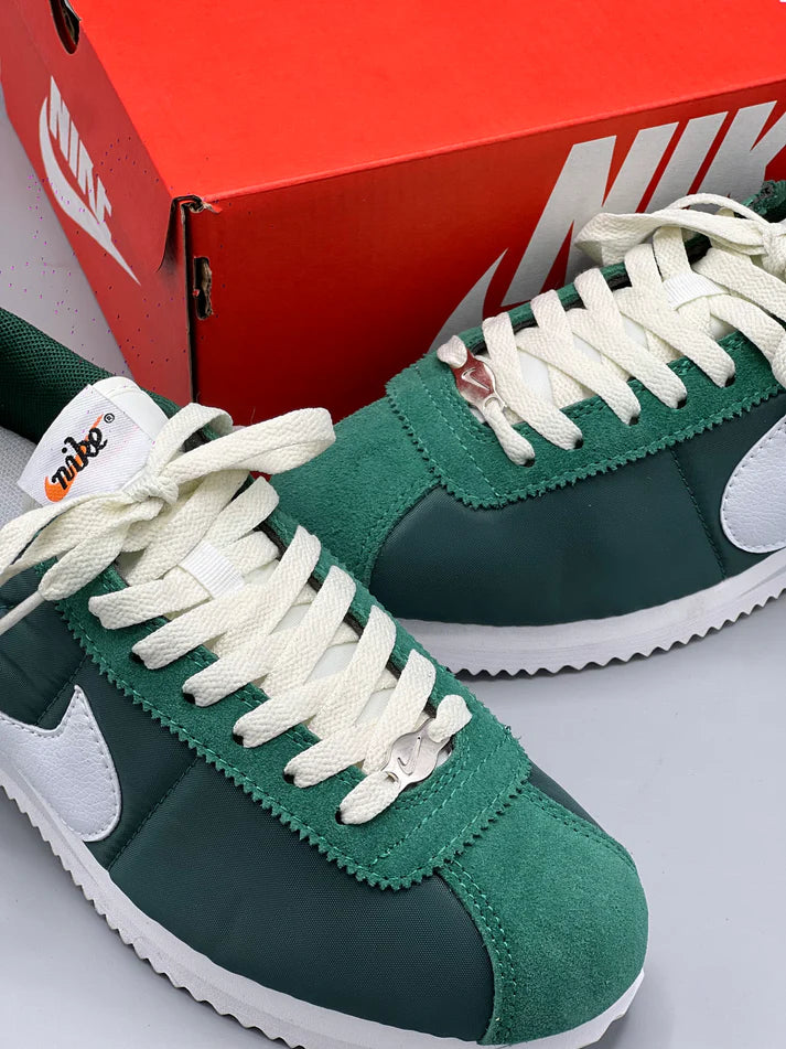 NIKE CORTEZ VERDE / BLANCO