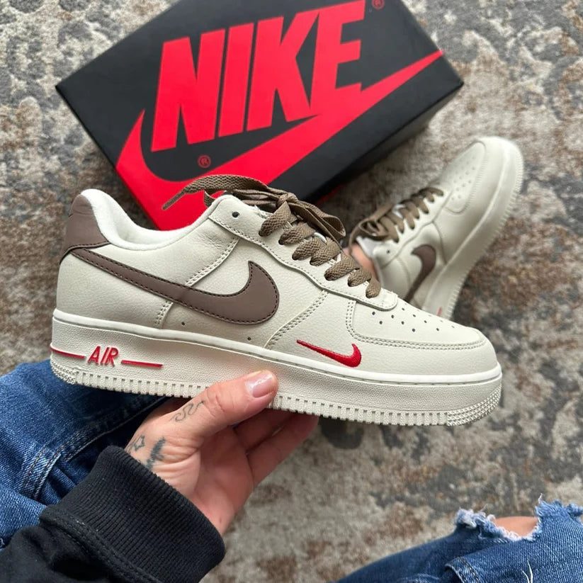 NIKE AF1 AIR FORCE 1 ONE