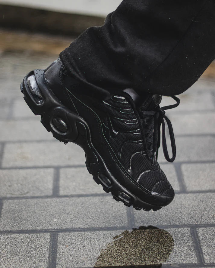 NIKE TN NEGRO