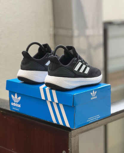 ADIDA ULTRABOOST NEGRO BLANCO