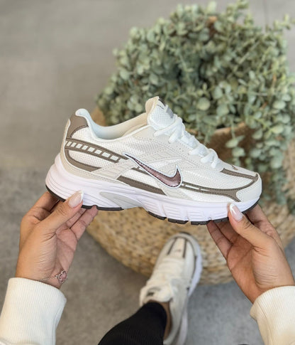 NIKE INITIATOR BEIGE / GRIS
