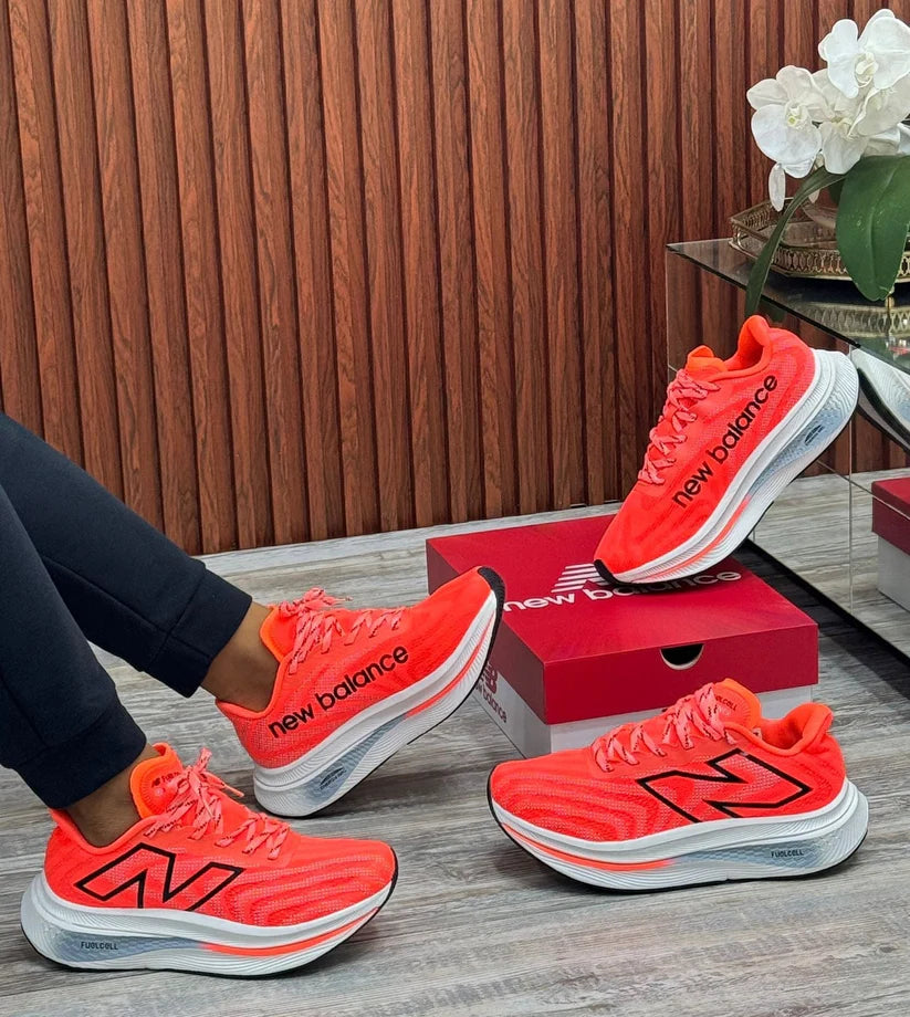 NEW BALANCE FUELCELL TRAINER V2 NARANJA