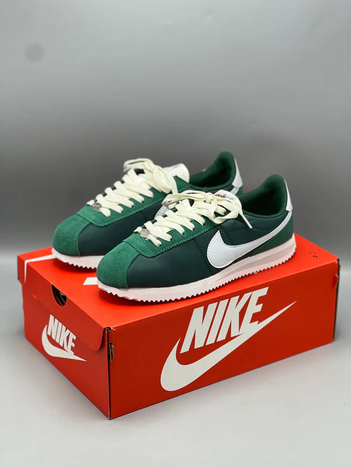 NIKE CORTEZ VERDE / BLANCO
