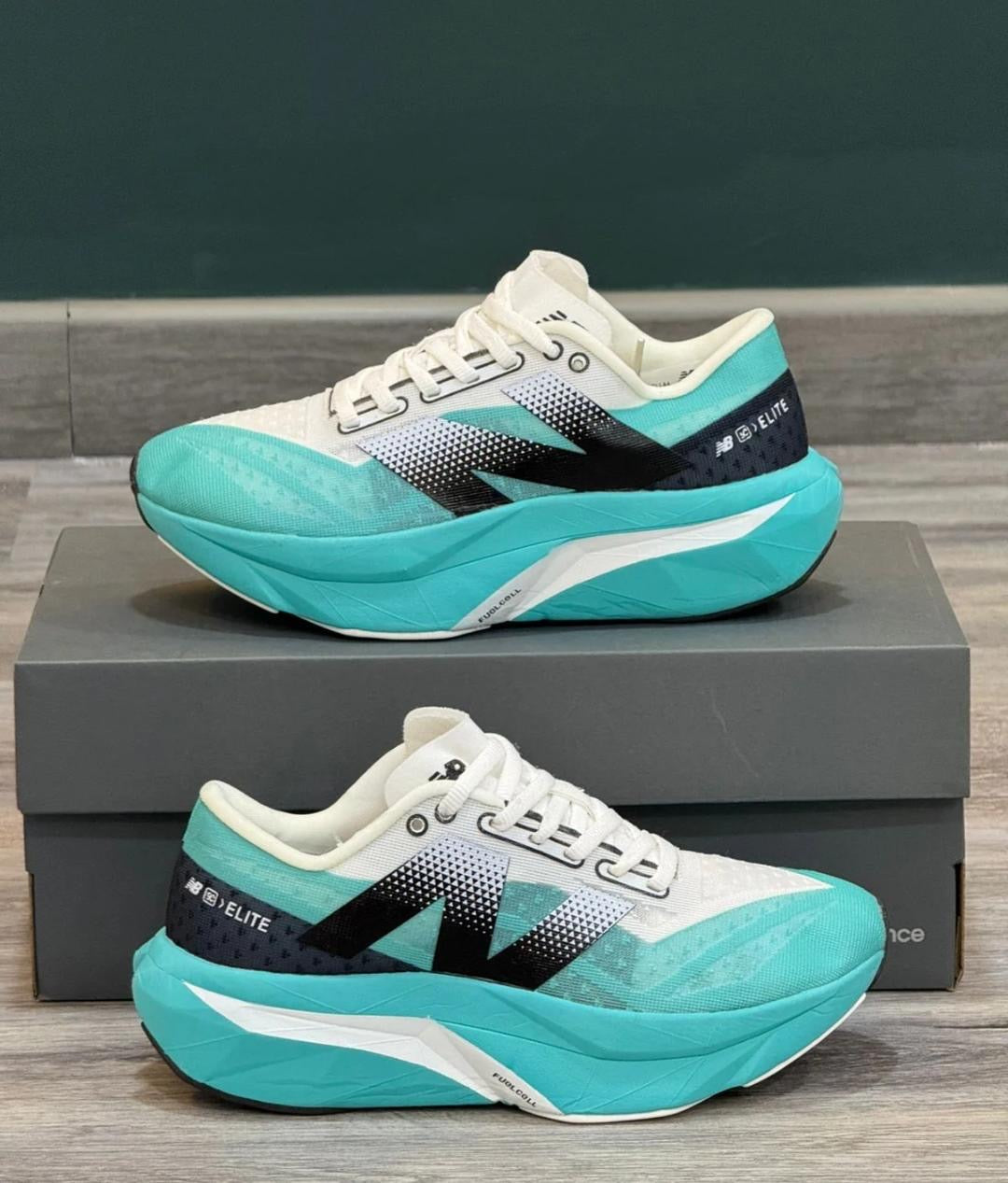 NEW BALANCE FUELCELL ELITE V4