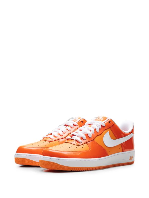 NIKE AIR FORCE 1 LOW 07 LV8 NARANJA