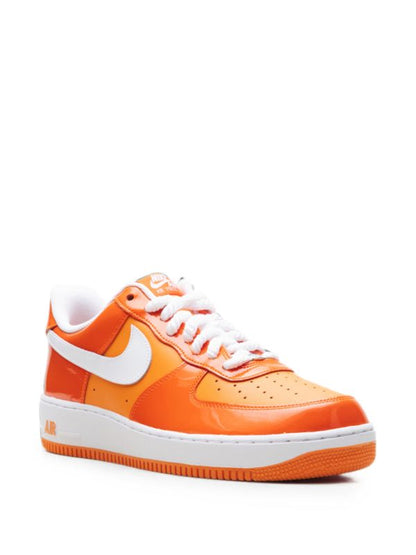 NIKE AIR FORCE 1 LOW 07 LV8 NARANJA