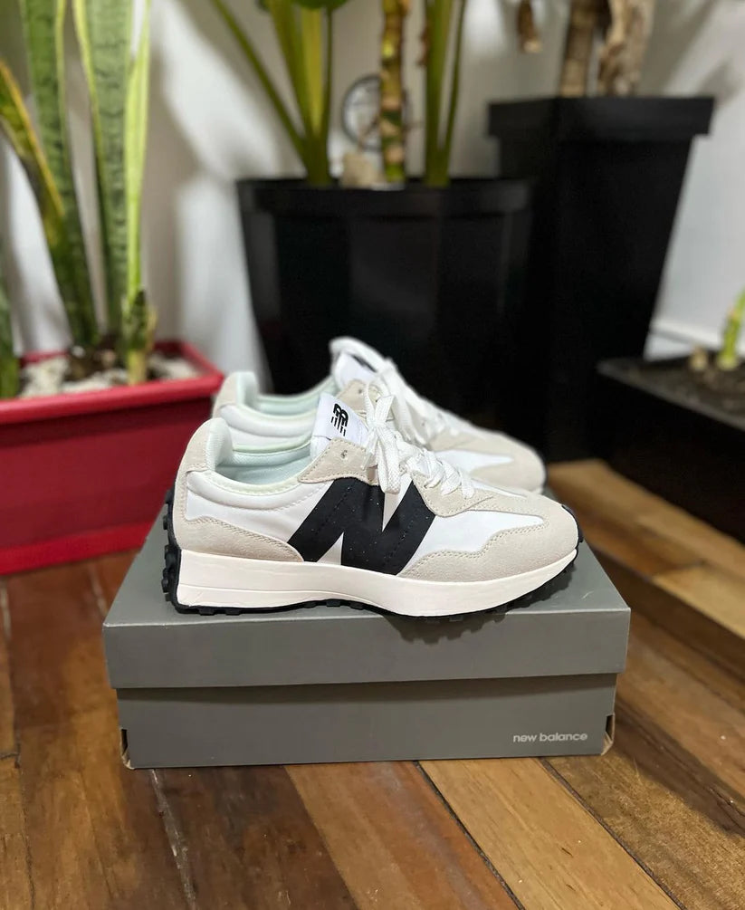 NEW BALANCE 327 BLANCO/NEGRO