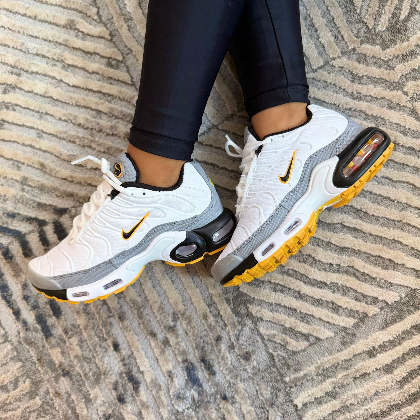 NIKE TN BLANCO AMARILLO