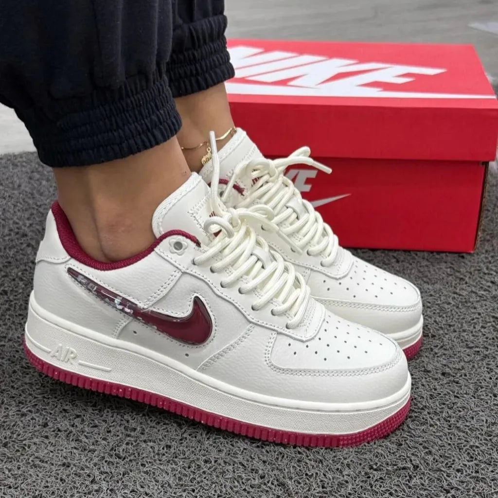 NIKE AF1 AIR FORCE 1 ONE
