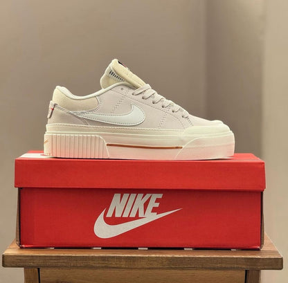 NIKE LEGACY LIFT COURT BEIGE