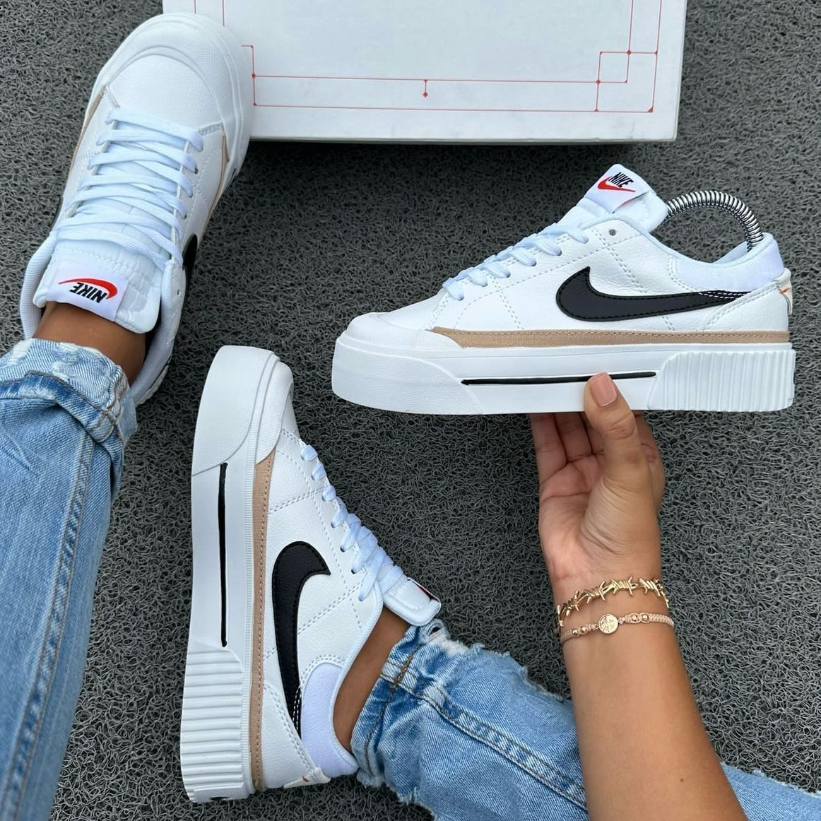 Nike blazer court