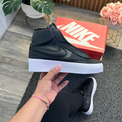 Nike Blazer Victory Negra