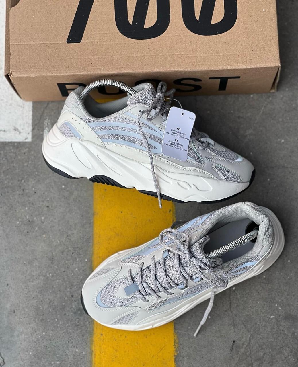 V2 Static Yeezy 700 Grise ADIDAS YEEZY 700 V2 STATIC – YEESHOP
