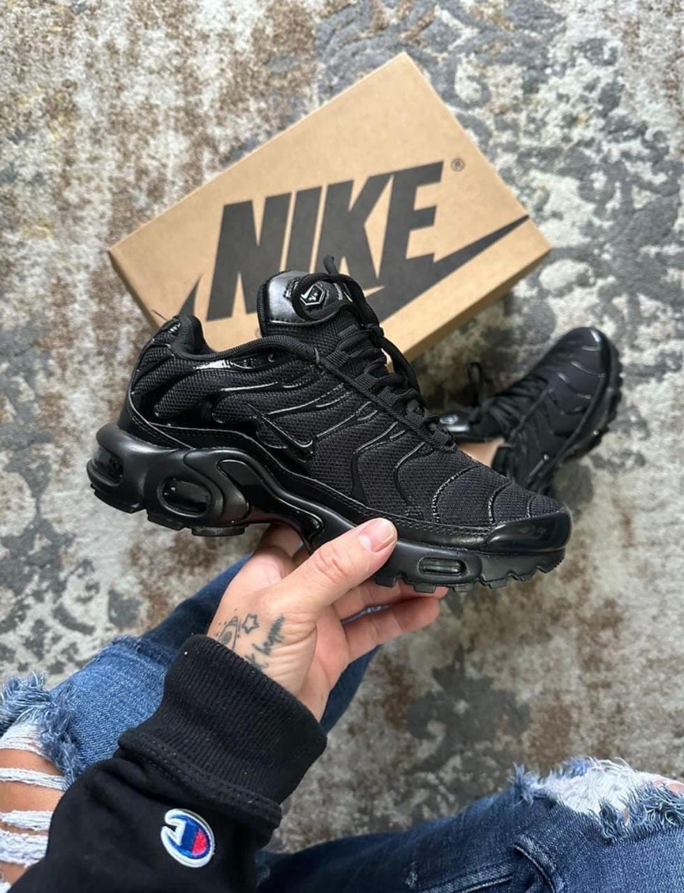 NIKE TN NEGRO