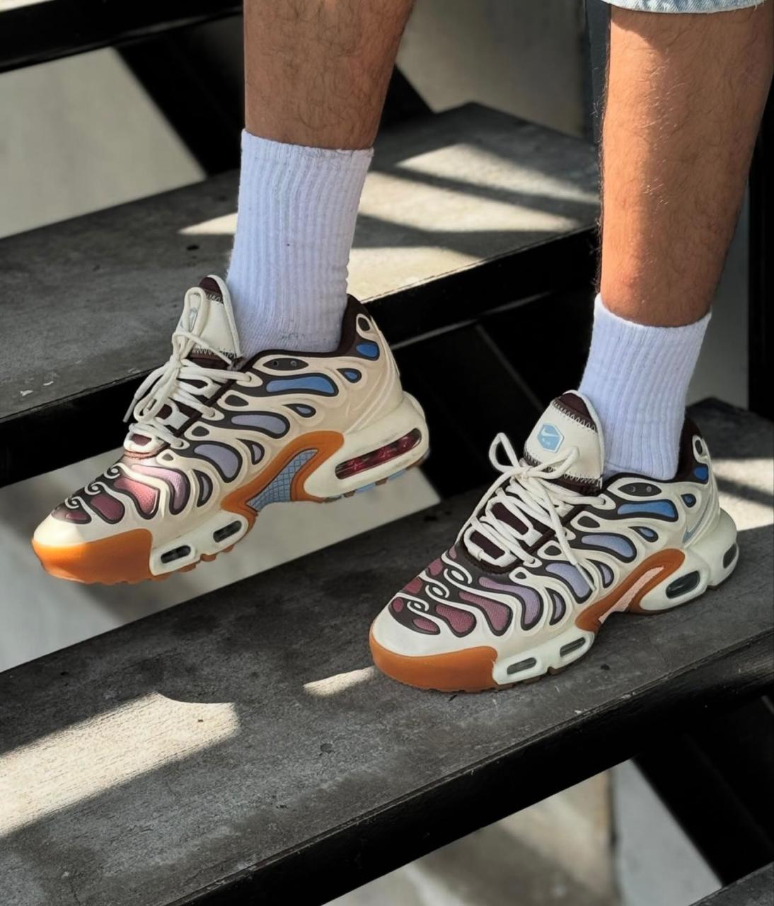 NIKE TN PLUS BEIGE CAFE