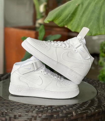 NIKE AF1 AIR FORCE BOTA ONE MID BLANCO