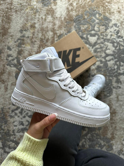 NIKE AF1 AIR FORCE BOTA ONE MID BLANCO