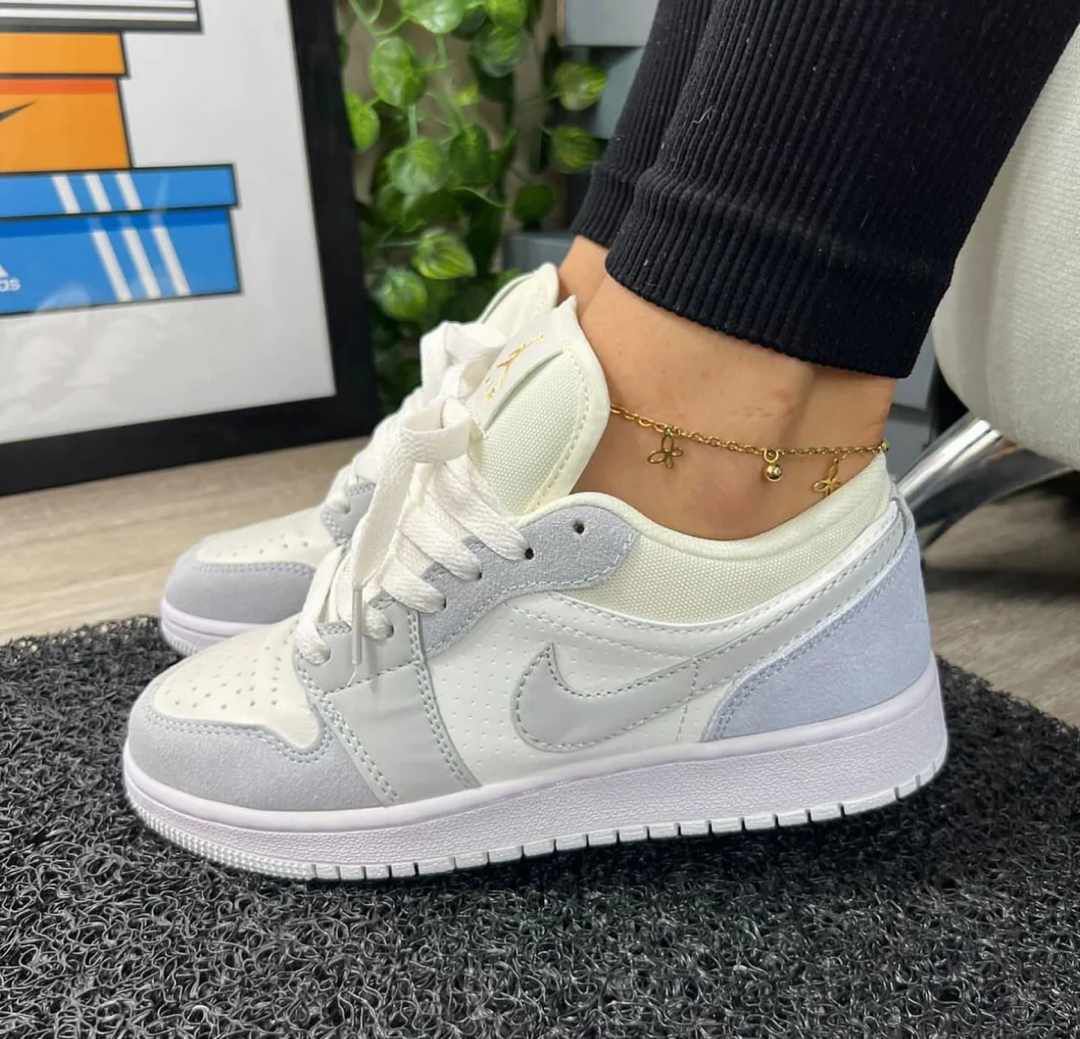 NIKE SB RETRO PARIS