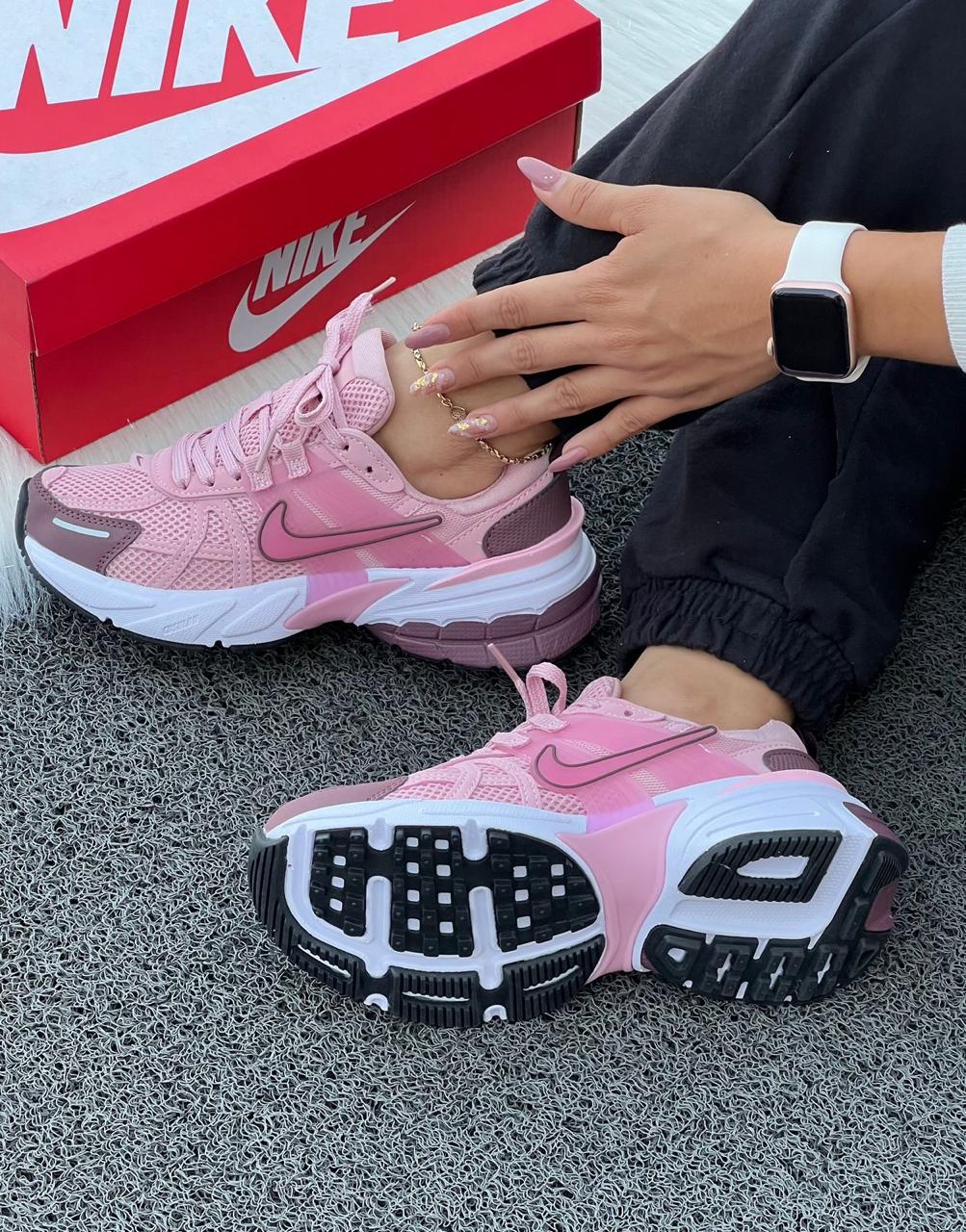NIKE V2K RUN ROSADO – YEESHOP Calzado⚡