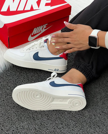 NIKE TABLITA