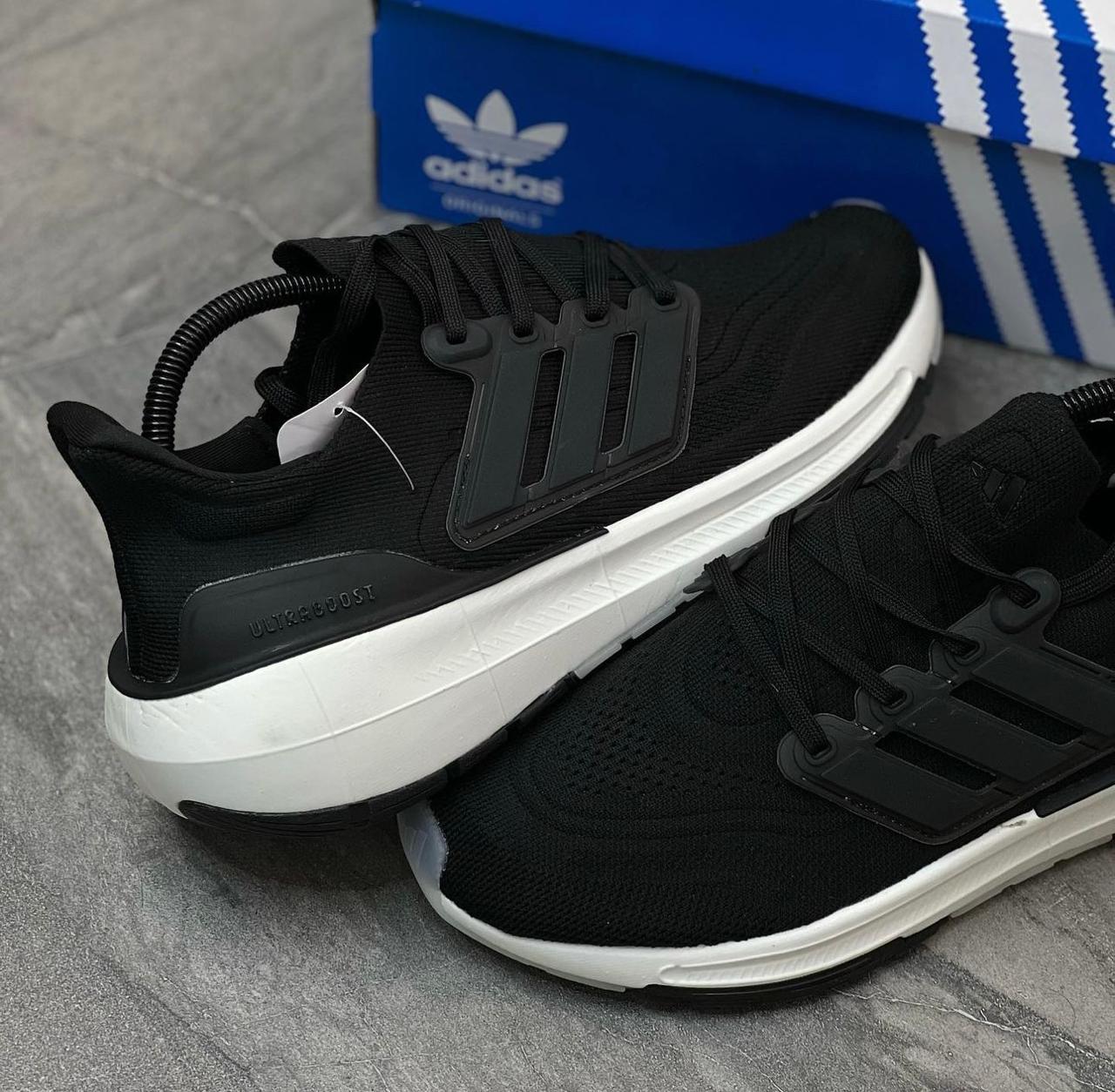 ADIDAS ULTRABOOST LIGHT NEGRO/BLANCO
