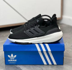 Adidas Ultraboost Light Negro