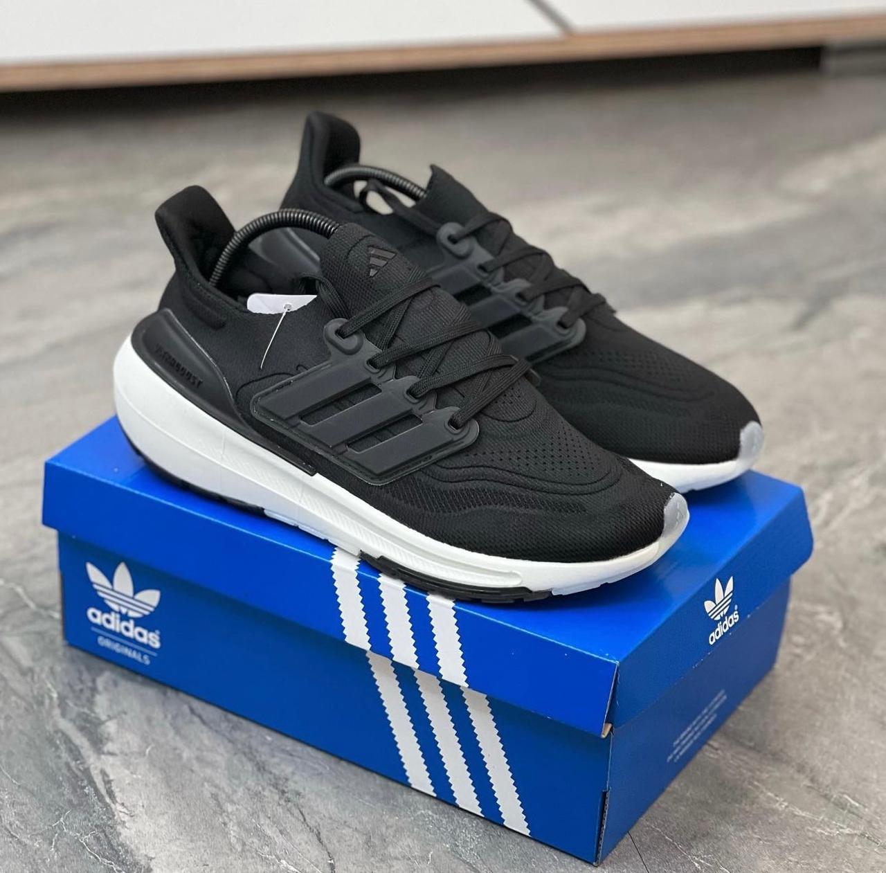 Adidas Ultraboost Light Negro