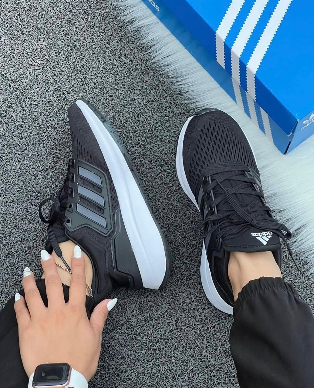 Adidas EQ21 Negro Blanco